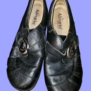 Allegria black slip resistant shoes